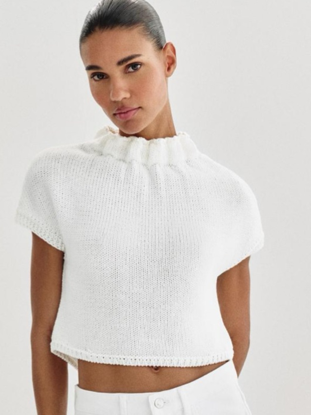 Zara knit top gathered neck detail Size S